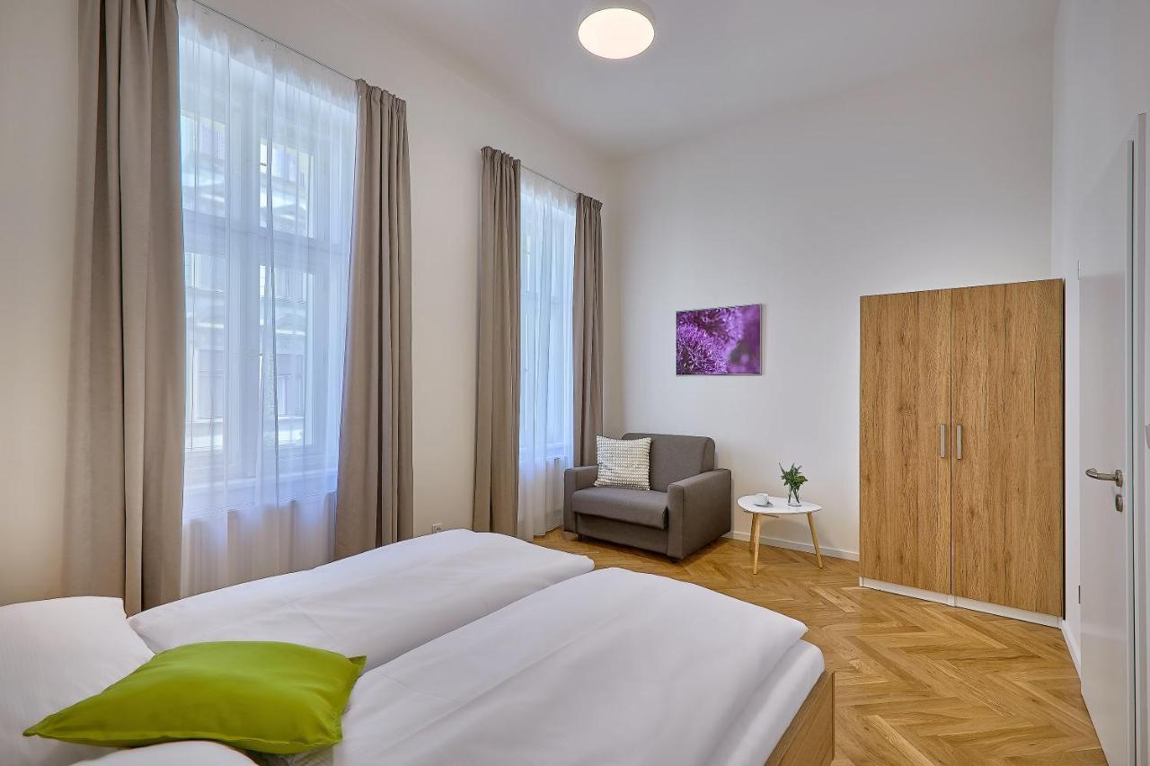 Downtown Suites Rubesova Прага Экстерьер фото